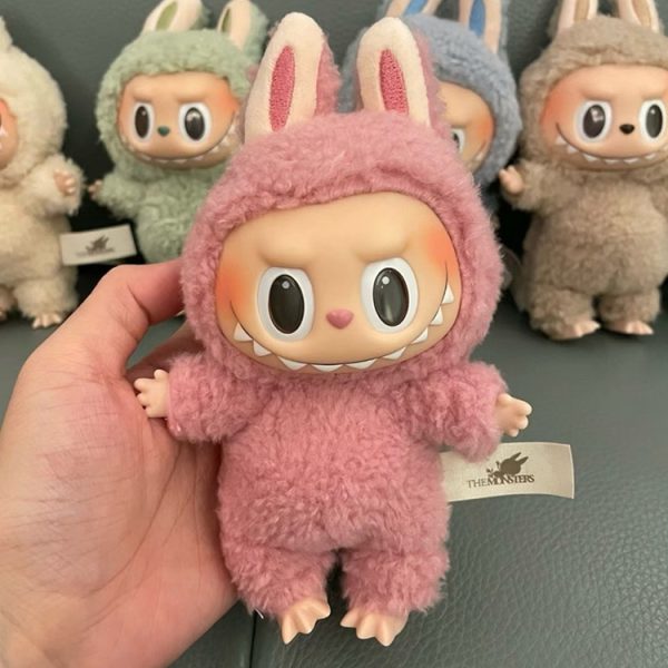 ของแท้ 100% Popmart ของแท้ ฟิกเกอร์ Labubu Heart Macaron Series blindbox（Lychee Berry）